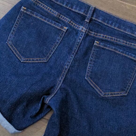 Old Navy the Sweetheart Dark Wash Cuffed Shorts size 4 - Picture 8 of 8
